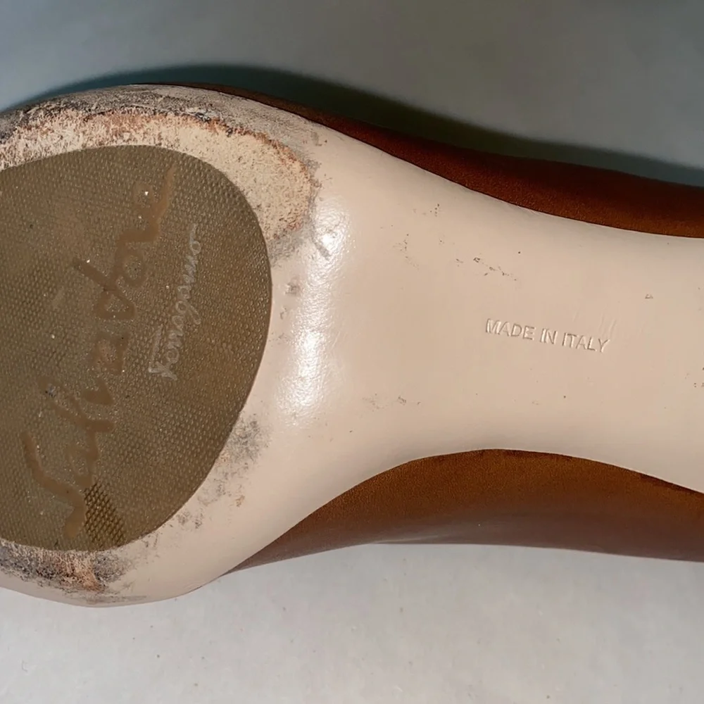 Salvatore Ferragamo horse bit like buckle shoes size 7 - Picture 4 of 9